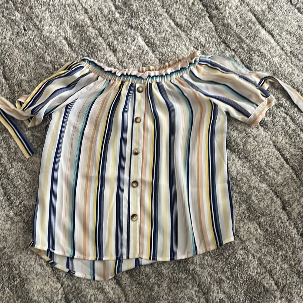 girls striped blouse with ties on open sleeve